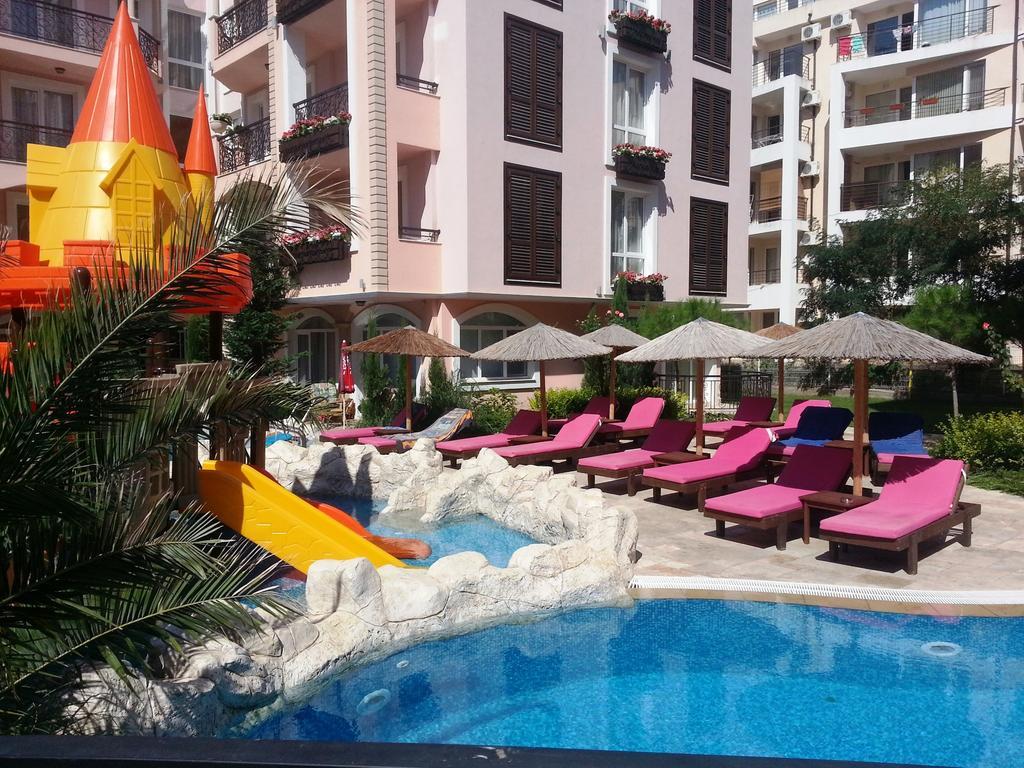 Menada Romance Marine Apartments ساني بيتش المظهر الخارجي الصورة