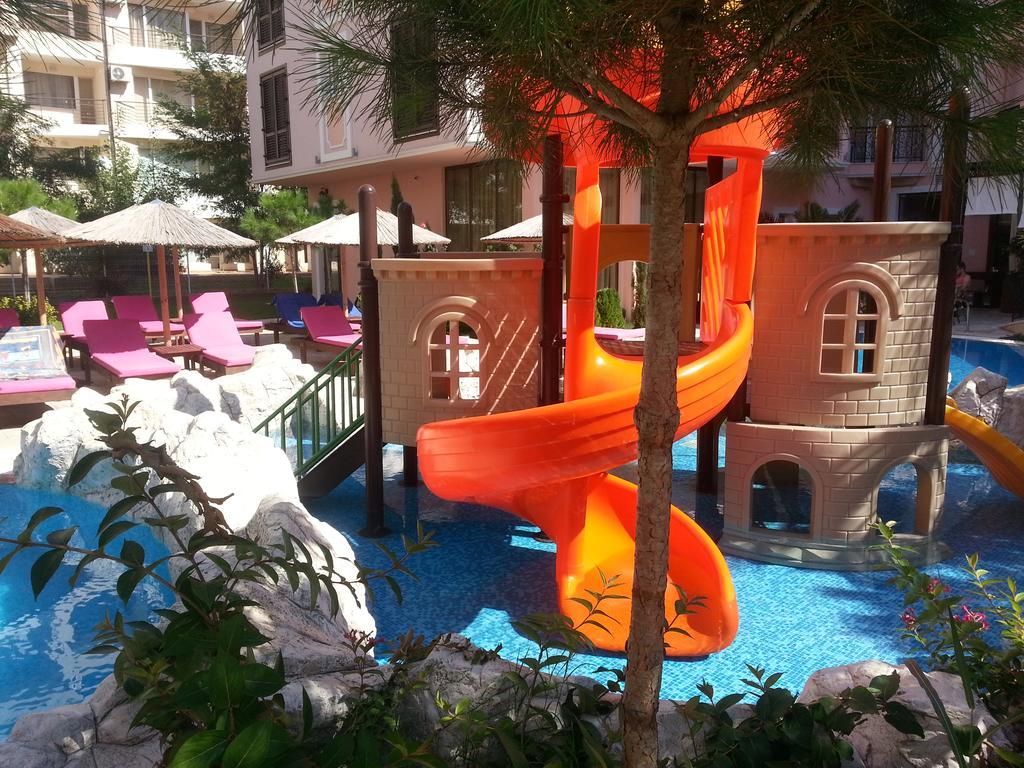 Menada Romance Marine Apartments ساني بيتش المظهر الخارجي الصورة