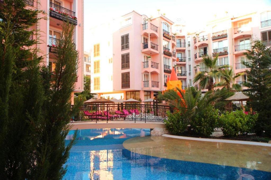 Menada Romance Marine Apartments ساني بيتش المظهر الخارجي الصورة