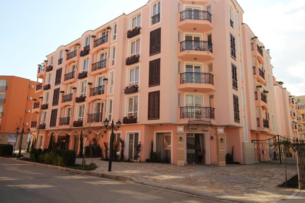 Menada Romance Marine Apartments ساني بيتش المظهر الخارجي الصورة