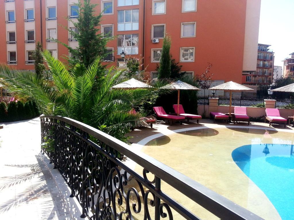 Menada Romance Marine Apartments ساني بيتش المظهر الخارجي الصورة