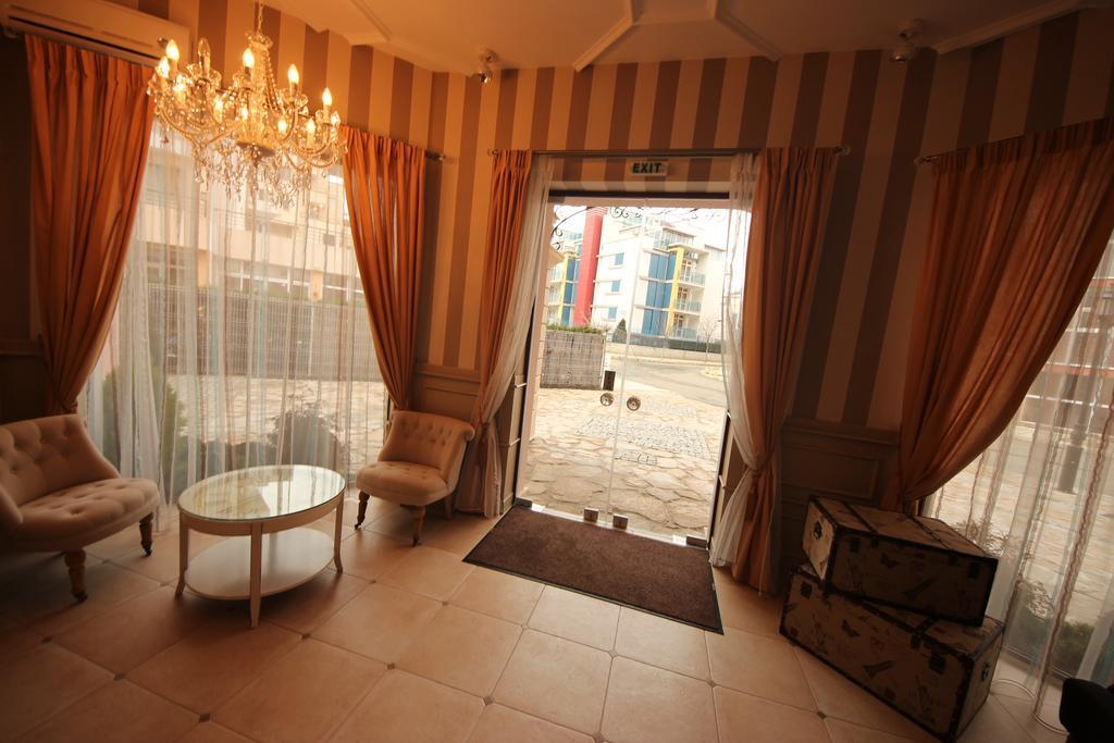 Menada Romance Marine Apartments ساني بيتش المظهر الخارجي الصورة